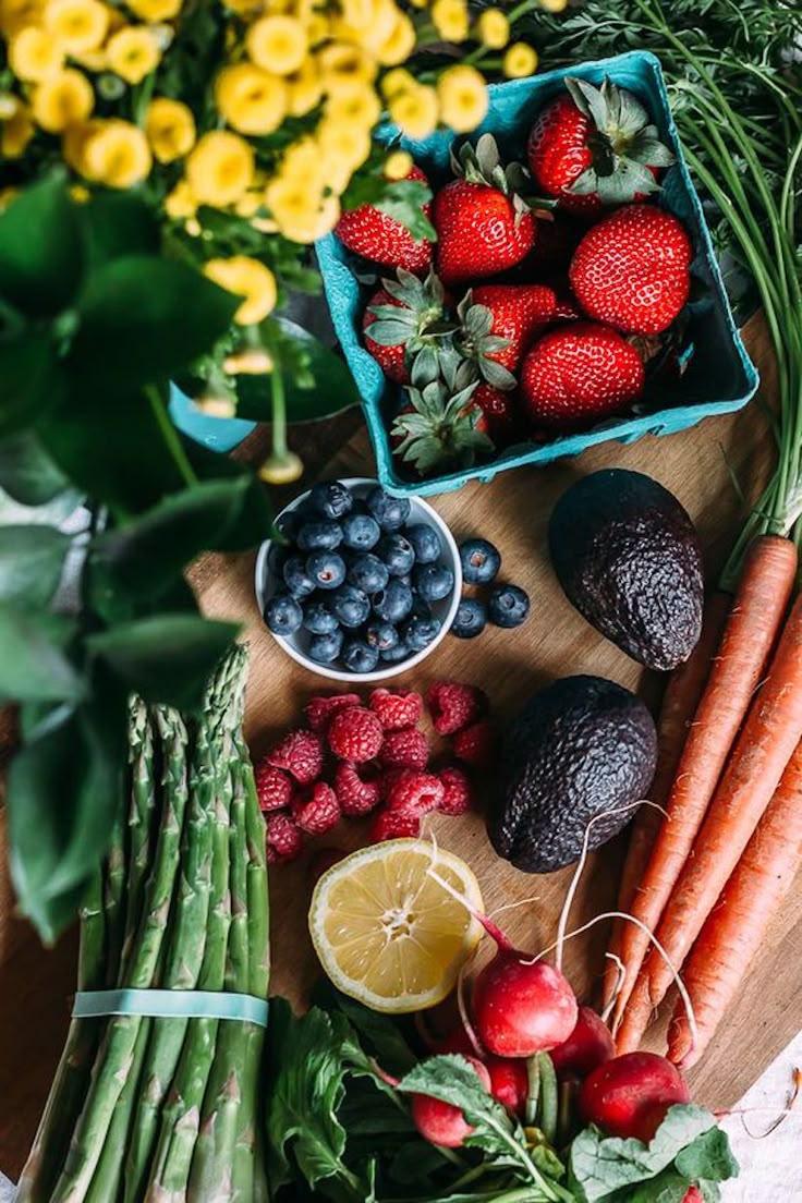 Sun-Kissed Orchard Bliss: Assorted Fruit Medley